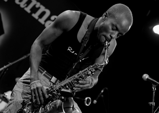 Saxofonista caribenho Jowee Omicil fecha o Mindel Summer Jazz &#039;2017