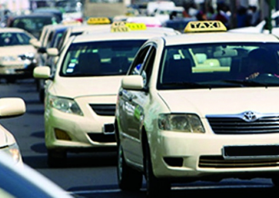 Governo forma 1.200 taxistas para preparar retoma do turismo