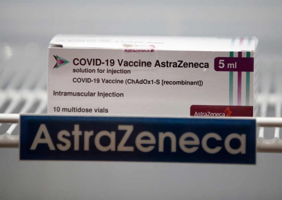 Nove pa&iacute;ses europeus suspenderam vacina da AstraZeneca por suspeitas de provocar trombose