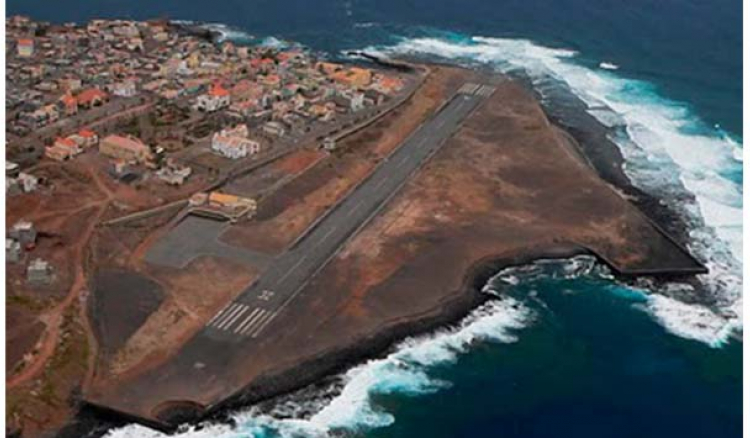 PM promete apresentar ainda antes do fim do mandato projecto do aeroporto de Santo Antão