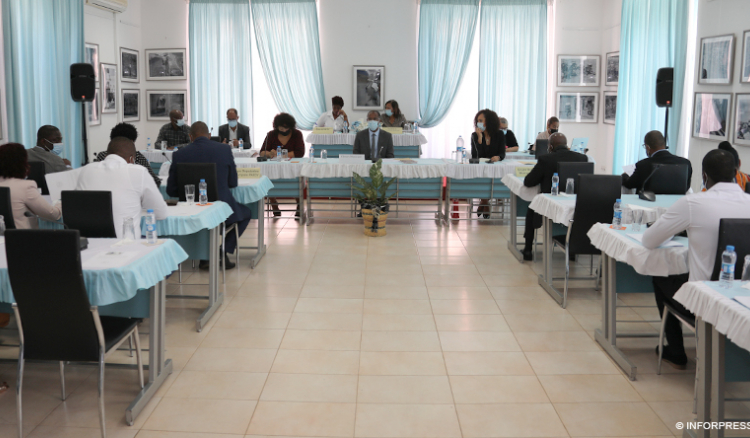 Praia: Assembleia Municipal em sessão extraordinária para discutir o estado do município