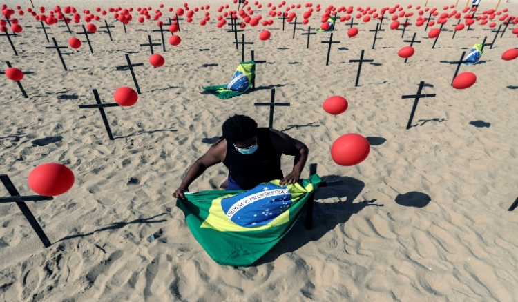 Covid-19: Novo recorde no Brasil com 4.000 mortes em 24 horas