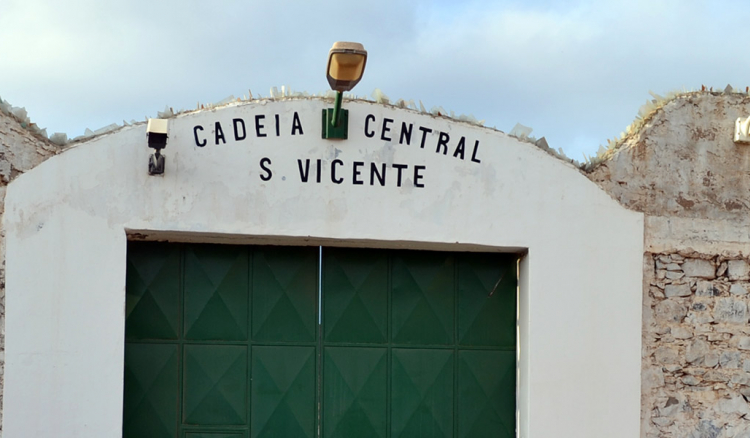 São Vicente: suspeito de VBG vai aguardar julgamento atrás das grades
