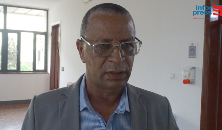 Manuel Alves apresenta candidatura à liderança do MpD-Praia com ambição de recuperar a Câmara Municipal