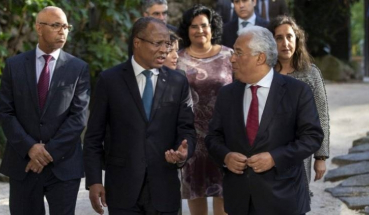Primeiro-ministro promete livre circulação com Portugal ainda este ano