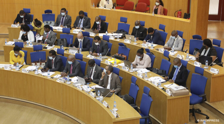 Parlamento: PAICV pede esclarecimento sobre alegado envolvimento de ministro em “operação criminosa”