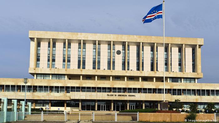 Parlamento. PAICV acusa Governo de falhar no combate à morosidade da Justiça