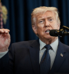 Em raro momento de sinceridade, Trump assume ser l&iacute;der de &ldquo;piratas&rdquo;