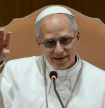 Papa critica a &quot;falsa propaganda do rearmamento&quot;