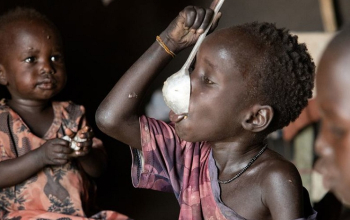 Sud&atilde;o do Sul: Mais de 450 mil crian&ccedil;as em risco de desnutri&ccedil;&atilde;o