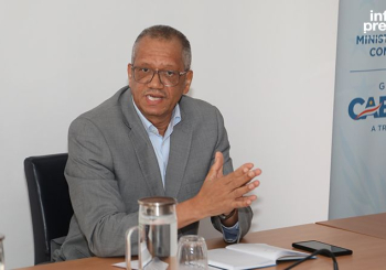 Ministro esclarece que os sucessivos cortes de energia resultam de avarias em tr&ecirc;s grupos de geradores
