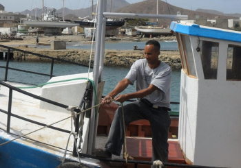 Depend&ecirc;ncia da UE &eacute; prejudicial ao desenvolvimento da pesca em Cabo Verde