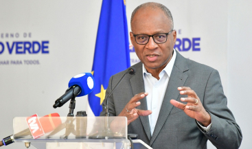 Ulisses faz comunica&ccedil;&atilde;o ao pa&iacute;s sobre impactos da situa&ccedil;&atilde;o no M&eacute;dio Oriente