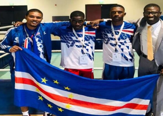 Boxe: Admilson Carvalho conquista a medalha de ouro no Campeonato da Zona II em Dakar