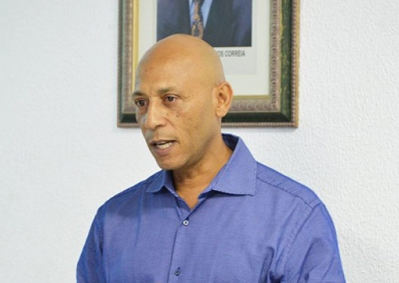 Amadeu falta ao segundo dia de julgamento. &quot;Irei s&oacute; se for subjugado e carregado &agrave; for&ccedil;a&quot;