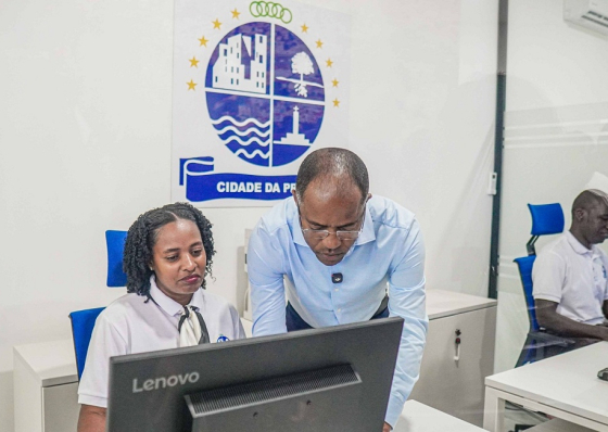 Praia: Balc&atilde;o &Uacute;nico aproxima servi&ccedil;os camar&aacute;rios a mun&iacute;cipes e investidores