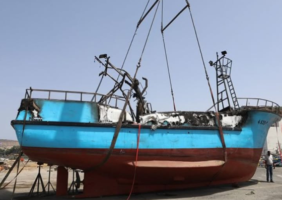 PJ investiga inc&ecirc;ndio que consumiu o navio &ldquo;Peixe Rei II&rdquo; no Porto da Praia