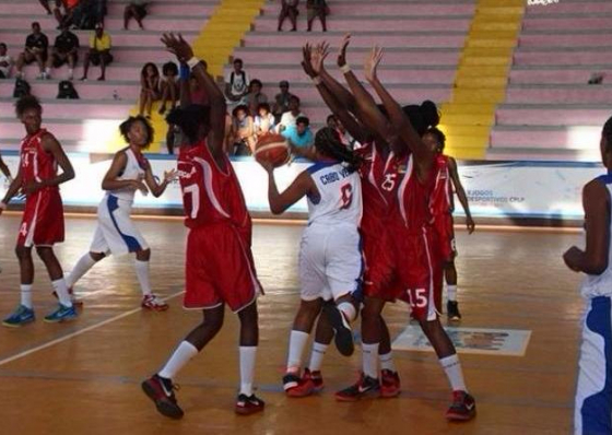 Basquetebol feminino de regresso em Santiago Sul