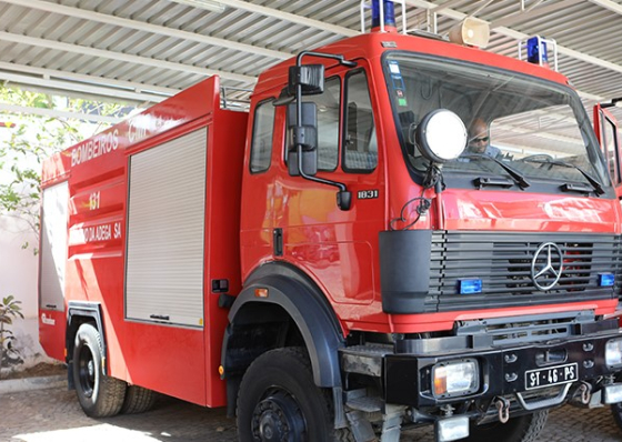 Bombeiros da Praia com servi&ccedil;os m&iacute;nimos. Requisi&ccedil;&atilde;o civil ainda sem autoriza&ccedil;&atilde;o do Governo