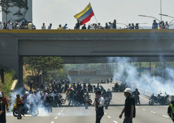Pelo menos 69 feridos nos protestos registados esta ter&ccedil;a-feira em Caracas