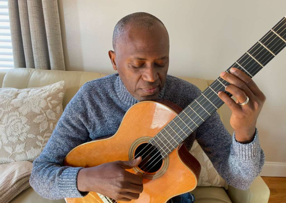 Calu di Guida, o m&uacute;sico e compositor que traz a terra dentro de si