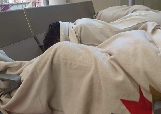 Cabo-verdianas abandonadas desde s&aacute;bado no aeroporto de Casablanca. Sem comida, sem &aacute;gua e debaixo de intenso frio