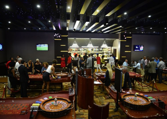 Sal. Casino Royal celebra dois anos de vida