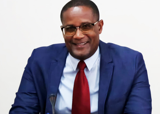 Celso Ribeiro lamenta que o PR n&atilde;o ajude a agenda pol&iacute;tica do MpD