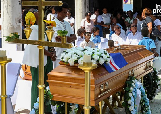 Familiares e artistas prestam &uacute;ltima homenagem a Romeu di Lurdis e destacam legado humano e cultural