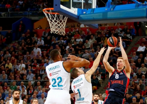 Basquetebol. Edy Walter e Real Madrid cimentam 1&ordm; lugar na Liga espanhola