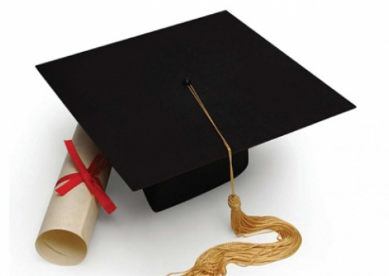 Tem monografia pendente? A Ficase tem 16 mil contos para ajudar universit&aacute;rios a obter diploma