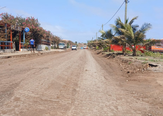 Obra na via principal da Calheta sob suspeita de &ldquo;il&iacute;citos penais&rdquo;