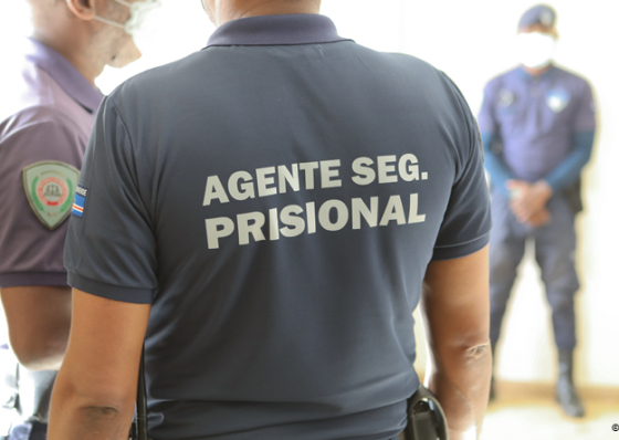 Agentes de seguran&ccedil;a prisionais denunciam inseguran&ccedil;a nas cadeias e amea&ccedil;am com greve de tr&ecirc;s dias