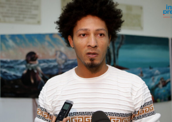 Artista pl&aacute;stico Joaquim Semedo celebra 15 anos de carreira com exposi&ccedil;&atilde;o &ldquo;Nos mar nos sustentu&rdquo;