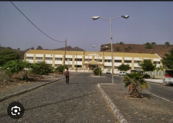 Desaparecimento de alfaiate obriga ao adiamento da cerimónia de finalistas na Escola Secundária de São Miguel