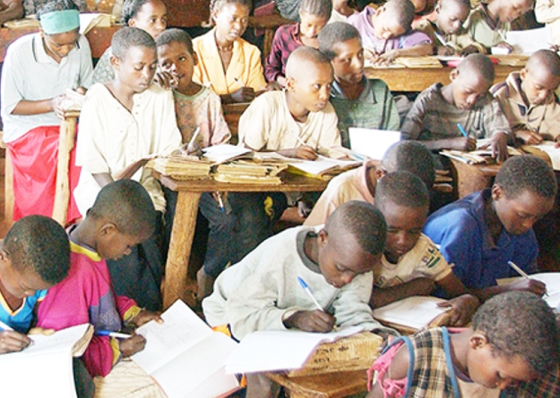 Dia Internacional da L&iacute;ngua Materna destaca papel dos jovens na educa&ccedil;&atilde;o