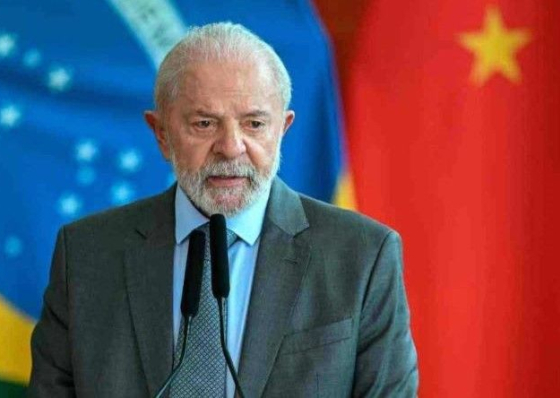 Lula critica “chantagem inaceitável” de Trump e ataca brasileiros “traidores da pátria”