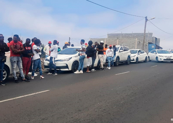 Santa Catarina. Taxistas voltam a exigir medidas contra concorr&ecirc;ncia desleal de t&aacute;xis clandestinos