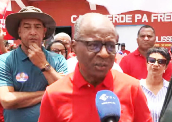 Ulisses avan&ccedil;ou mais uma promessa e apelou ao voto de militantes do PAICV