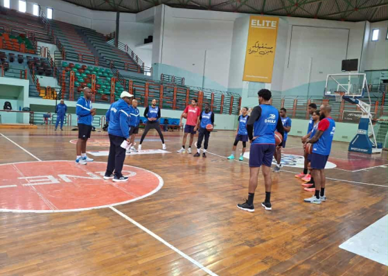 Sele&ccedil;&atilde;o de Basquetebol j&aacute; est&aacute; em Tunes para disputar primeira jornada do FIBA&rsquo;2027