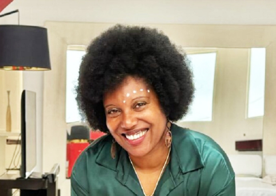 Cabo-verdiana nascida em Portugal, Nat&eacute;rcia Tavares &eacute; designer de roupas de sucesso