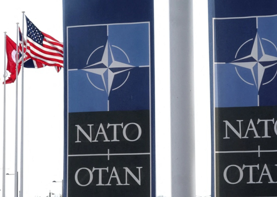 Trump faz chantagem com pa&iacute;ses da NATO