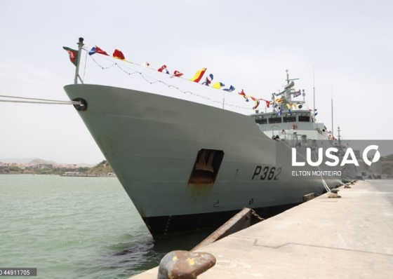 Navio de patrulha oce&acirc;nico Sines visita Cabo Verde para fiscaliza&ccedil;&atilde;o mar&iacute;tima