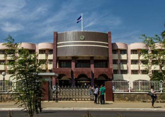 Governo decide iniciar aulas presenciais na Praia a partir de 2 de Novembro