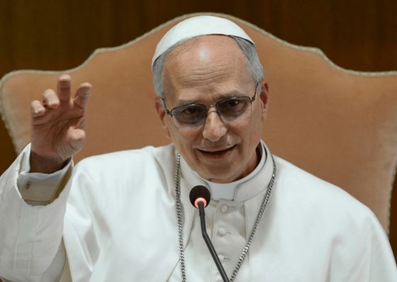 Papa Le&atilde;o XIV oferece media&ccedil;&atilde;o do Vaticano para &quot;silenciar as armas&quot; no mundo