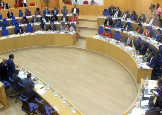 Parlamento. Oposi&ccedil;&atilde;o e situa&ccedil;&atilde;o com vis&otilde;es diferentes sobre empregabilidade em Cabo Verde