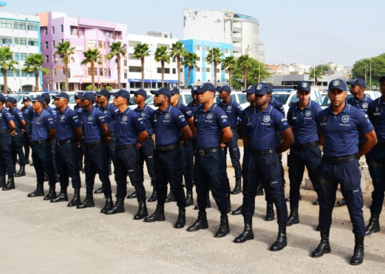 Quase 2.500 concorreram a 120 vagas de agentes da Pol&iacute;cia Nacional