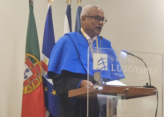 Agraciado &ldquo;Honoris Causa&rdquo; pela Lus&oacute;fona de Lisboa, PR alerta para perigo dos extremismos