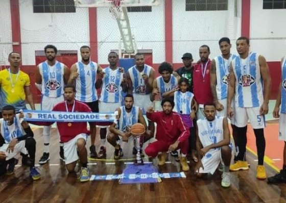 Basquetebol/Campeonato CV: Real Sociedade vence (57-56) AD Barraca e sagra-se campe&atilde; de Cabo Verde