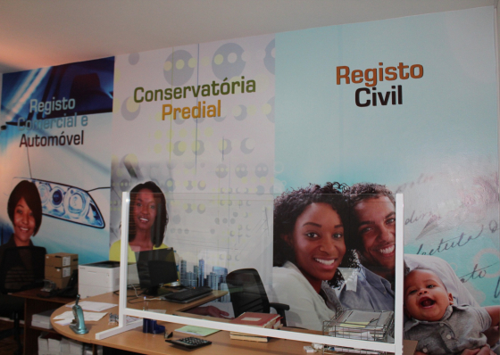 Trabalhadores dos registos e notariado desconvocam greve